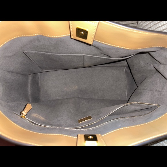 Authentic FENDI Vitello Glacier Medium FF Tote in Nocciola🤩 EXCELLENT CONDITION - Picture 6 of 7